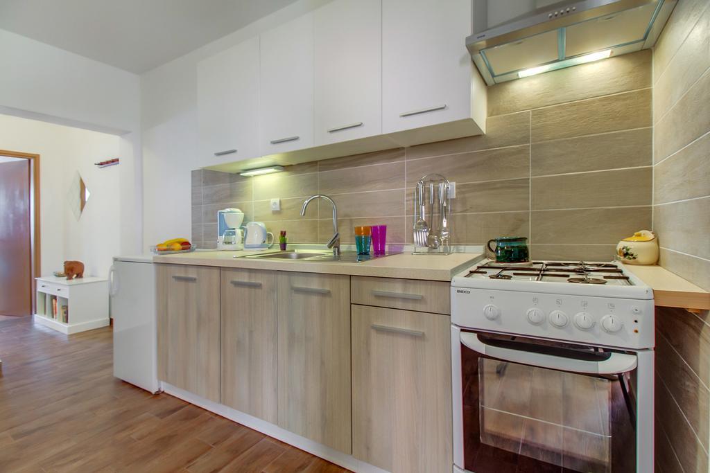 Apartments Petra マリ・ロシニュ エクステリア 写真