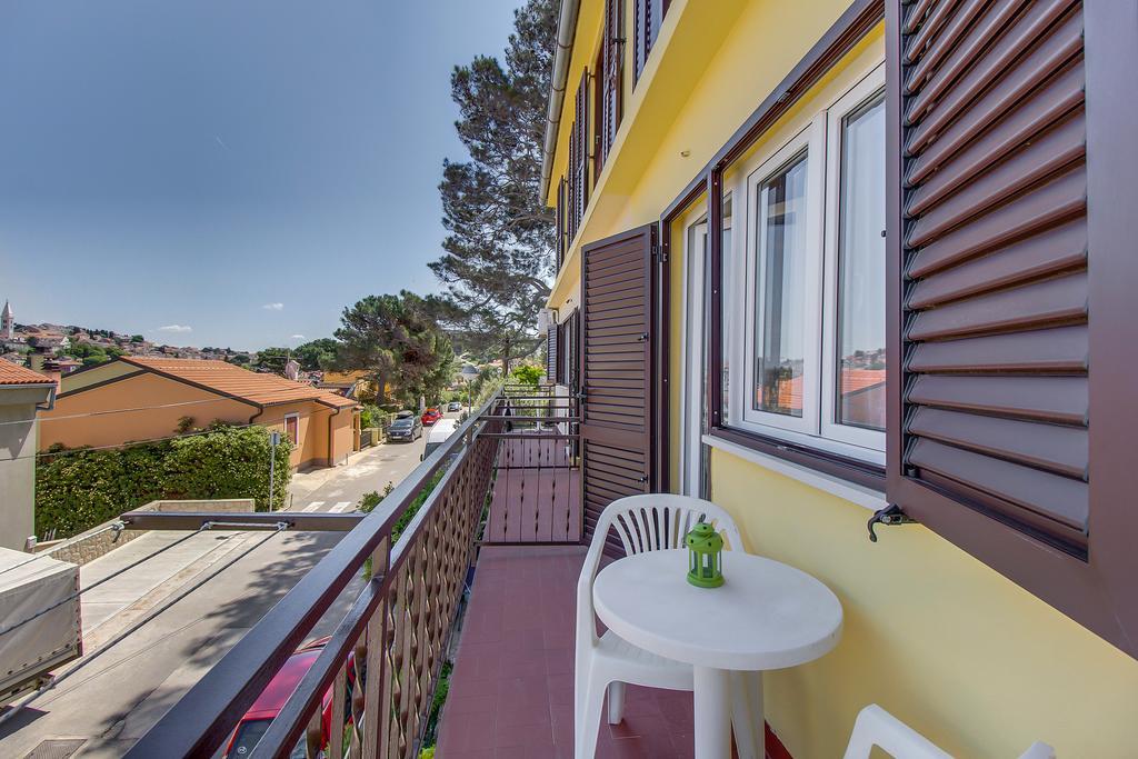 Apartments Petra マリ・ロシニュ エクステリア 写真