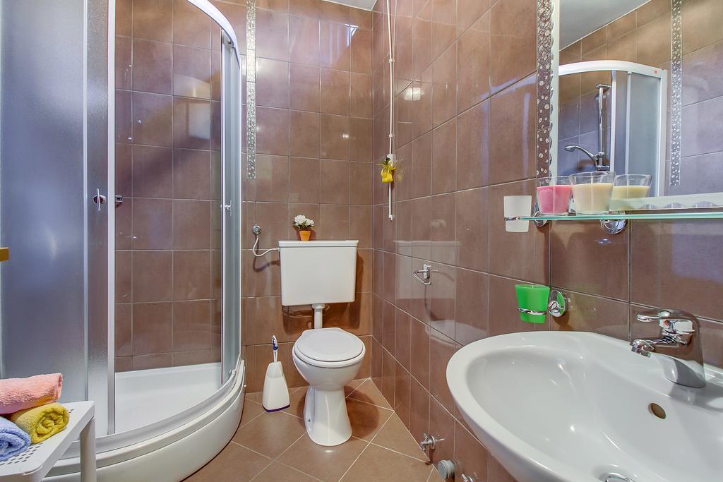 Apartments Petra マリ・ロシニュ エクステリア 写真